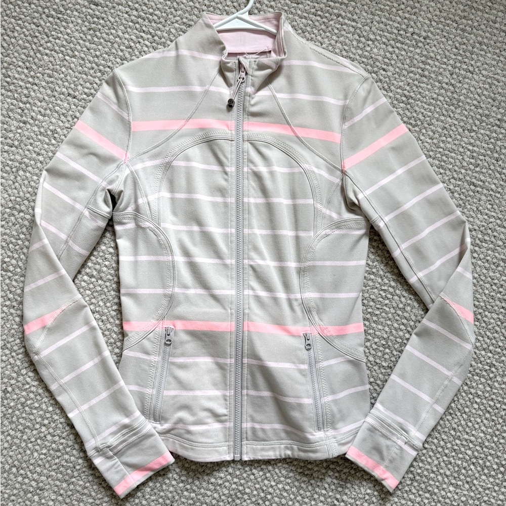 Lululemon VINTAGE Define Jacket - Peach Stripes on Beige -women’s size 8